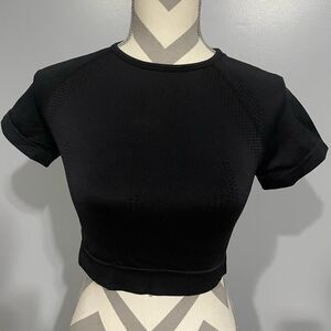 Medium Women’s Short‎ Shirt
